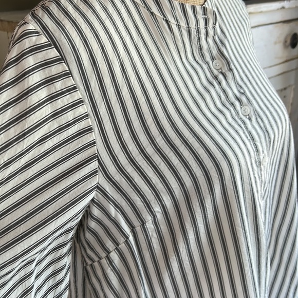 Madewell button-down bell sleeves and band collar gray stripe - Picture 7 of 16
